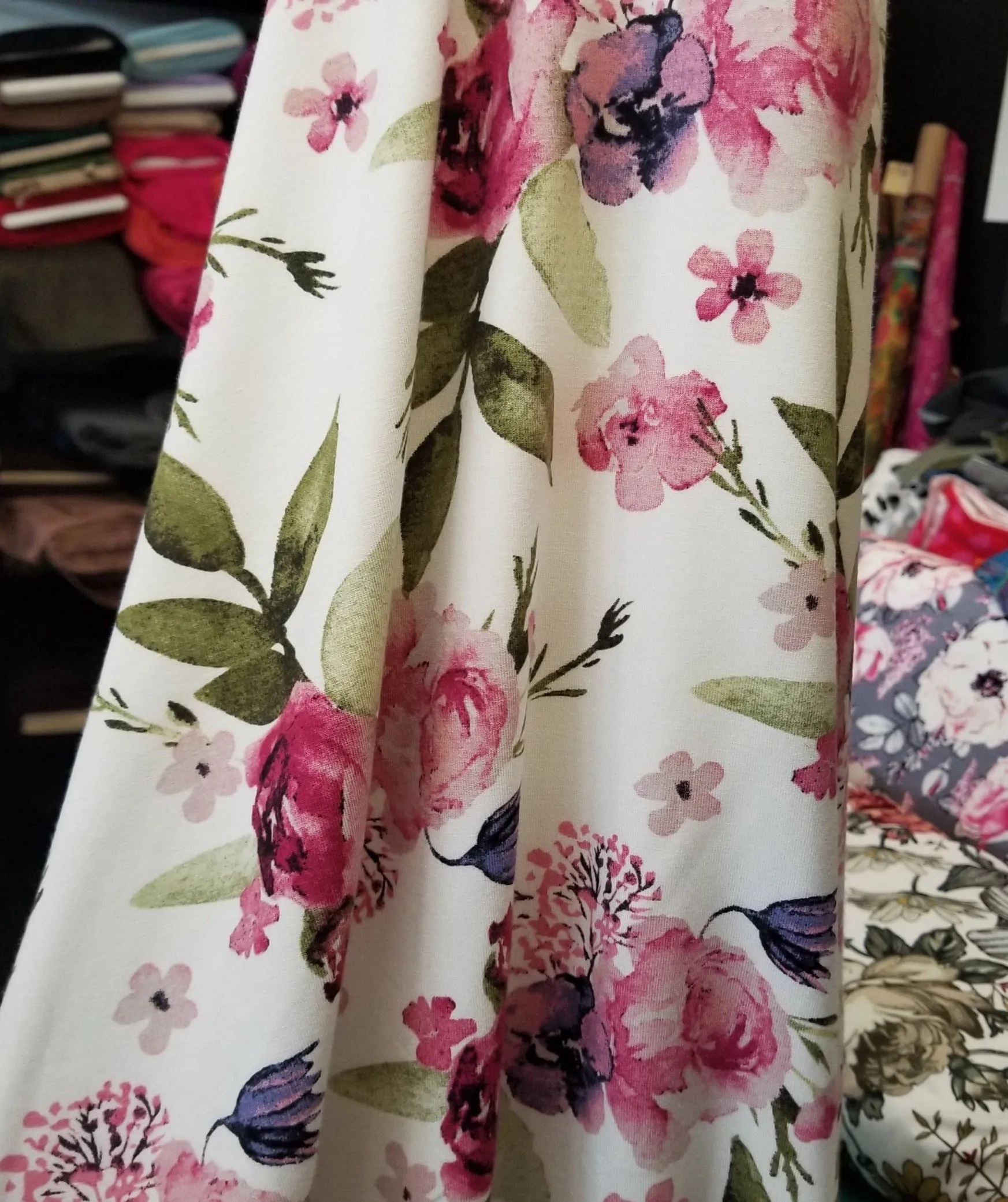 End of Bolt : 2.5 yards of Apparel Modal Spandex Jersey Scattered Roses Floral Ivory Knit 6.78 oz-remnant