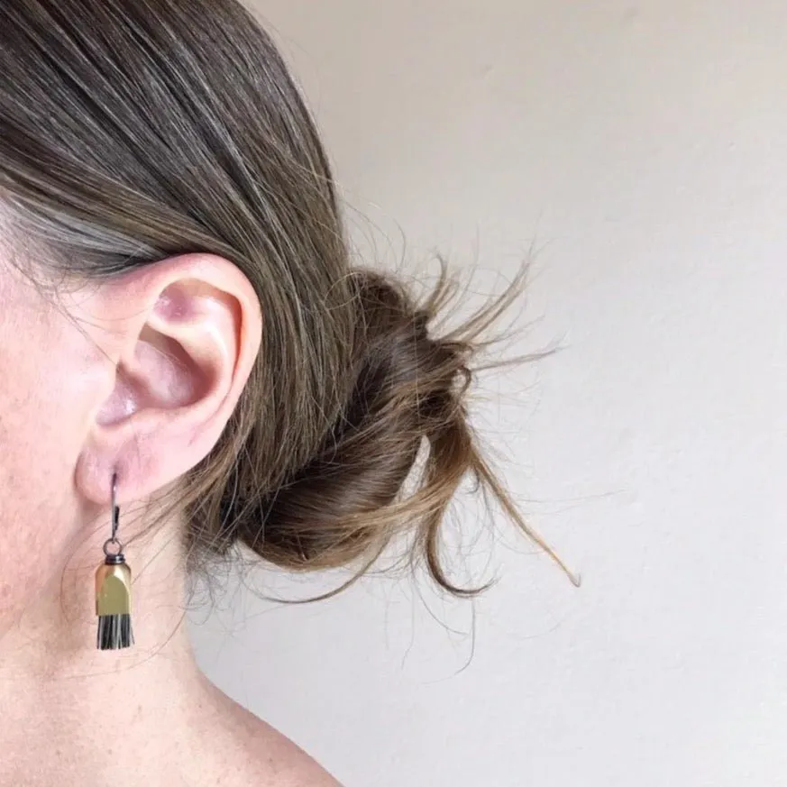 Eno Earrings in Grey